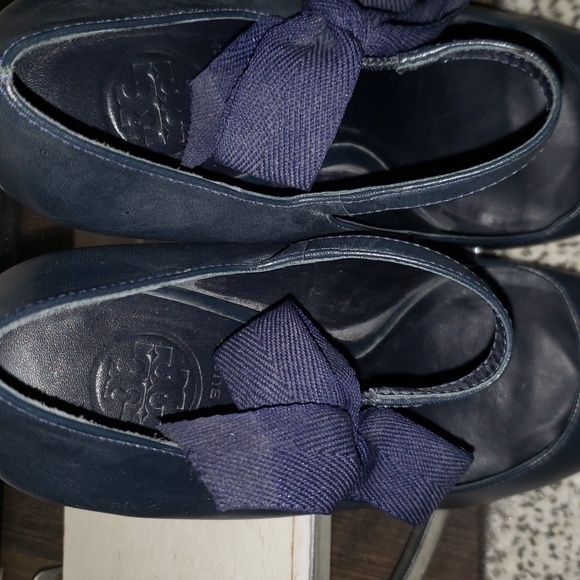 Tory Burch Navy Blue Ribbon Heels 9 1/2 - Picture 5 of 8